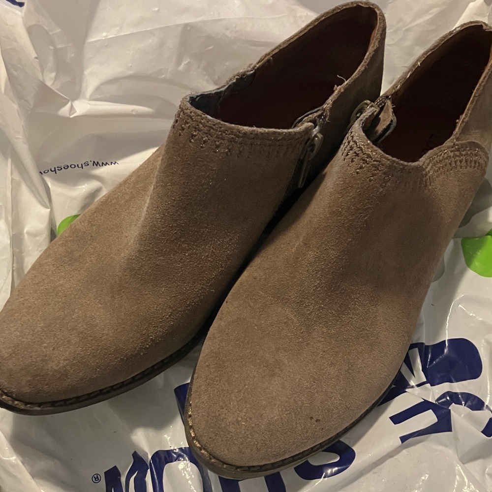 LUCKY BRAND Booties. Real leather Sz 6